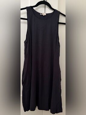 H&M Black Sleeveless Shift Dress Tank